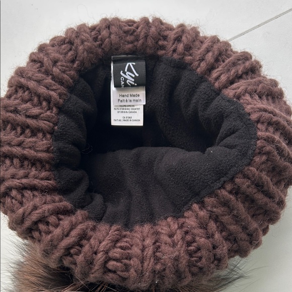 Cozy Kids Pom Pom Beanie - Brown